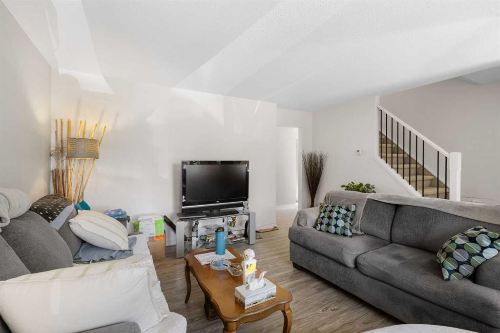 Fifth View of 252 Templeview Way NE, Temple, Calgary, Alberta, T1Y 3Y9