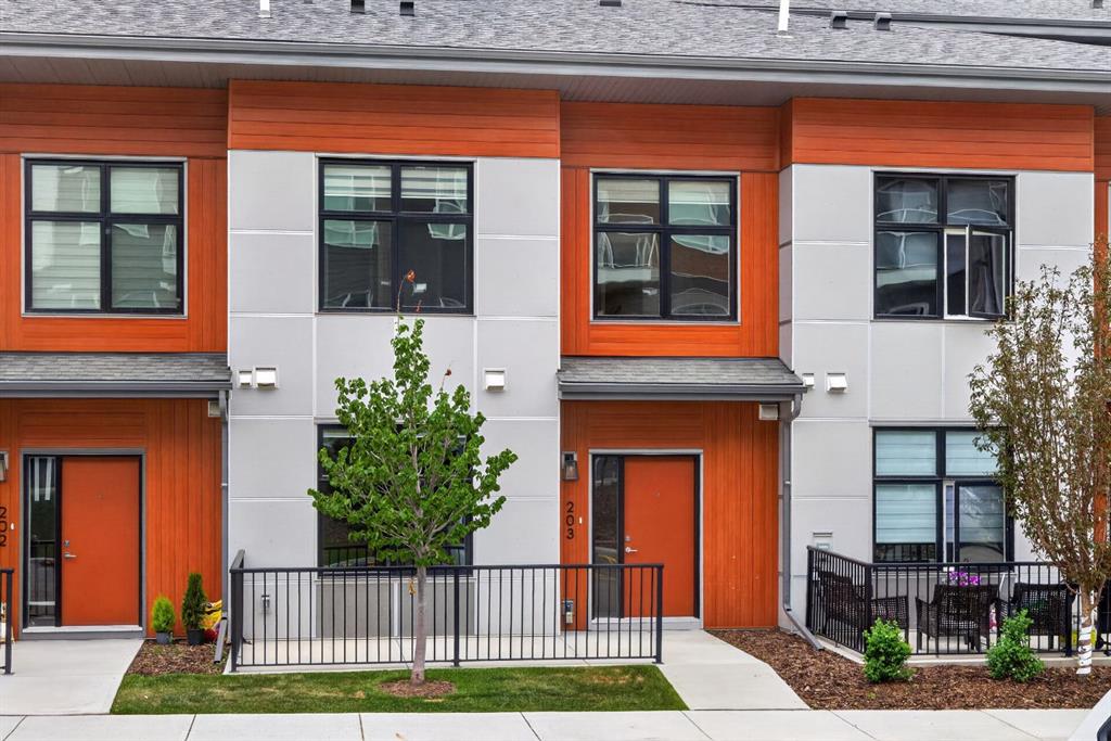 203, 400 BELMONT Street SW, A2318082, Alberta,