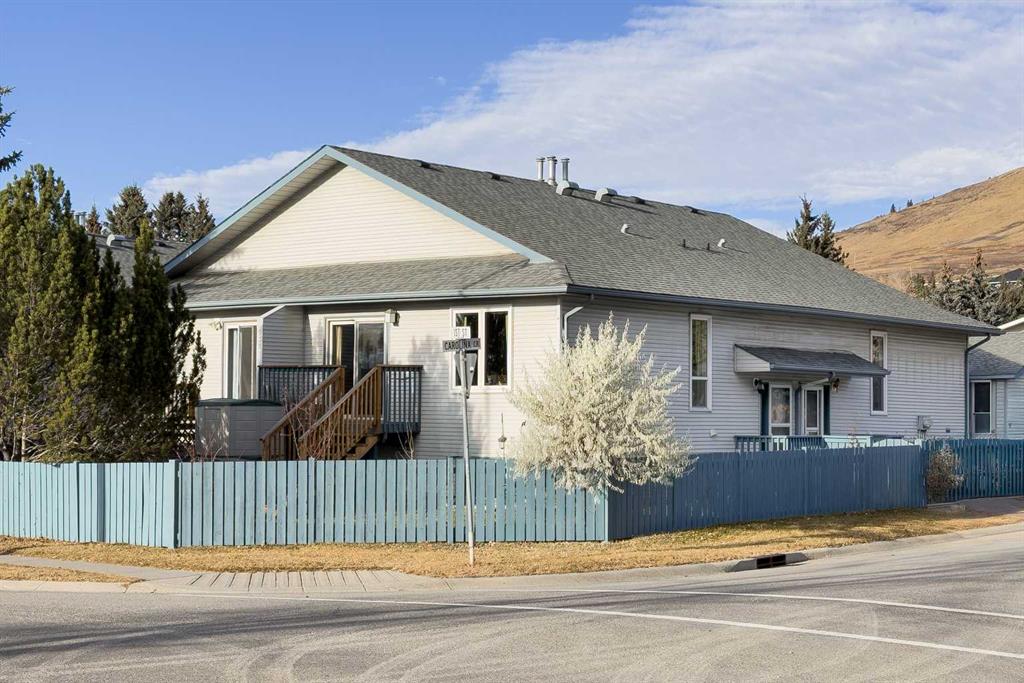 2, 532 First Street Street E, A2318088, Alberta,