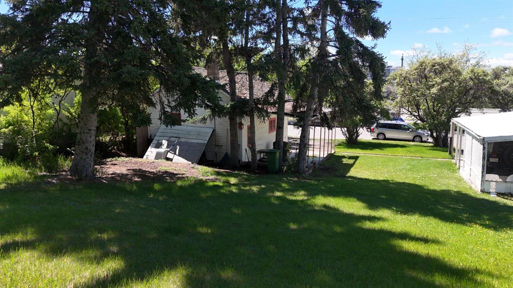 Fourth View of 328 Third Street W, Downtown, Cochrane, Alberta, T4C1Z6