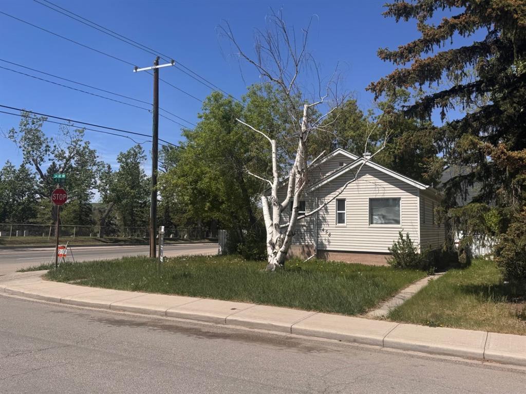 458 34 Avenue NW, A2318118, Alberta,