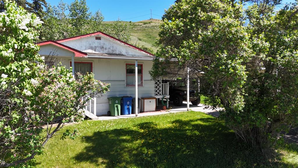 332 Third Street W, A2318121, Alberta,