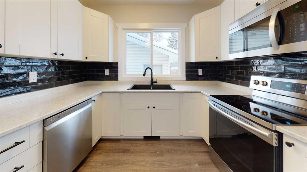 Third View of 9730 117 Avenue , Crystal Ridge, Grande Prairie, Alberta, T8V 3P4