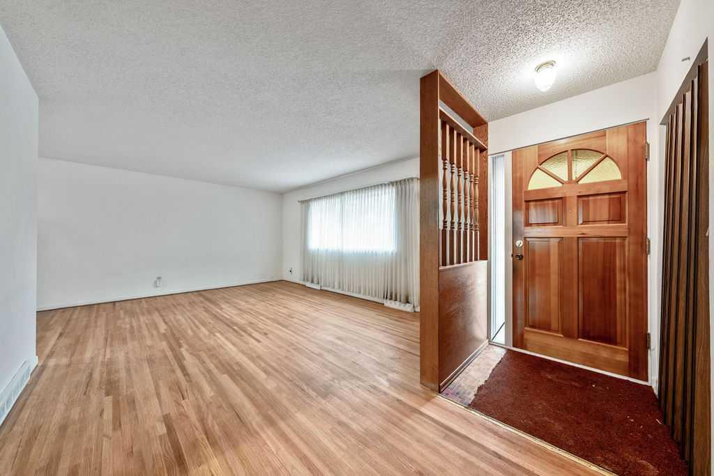 Third View of 7315 5 Street SW, Kingsland, Calgary, Alberta, T2V 1B4
