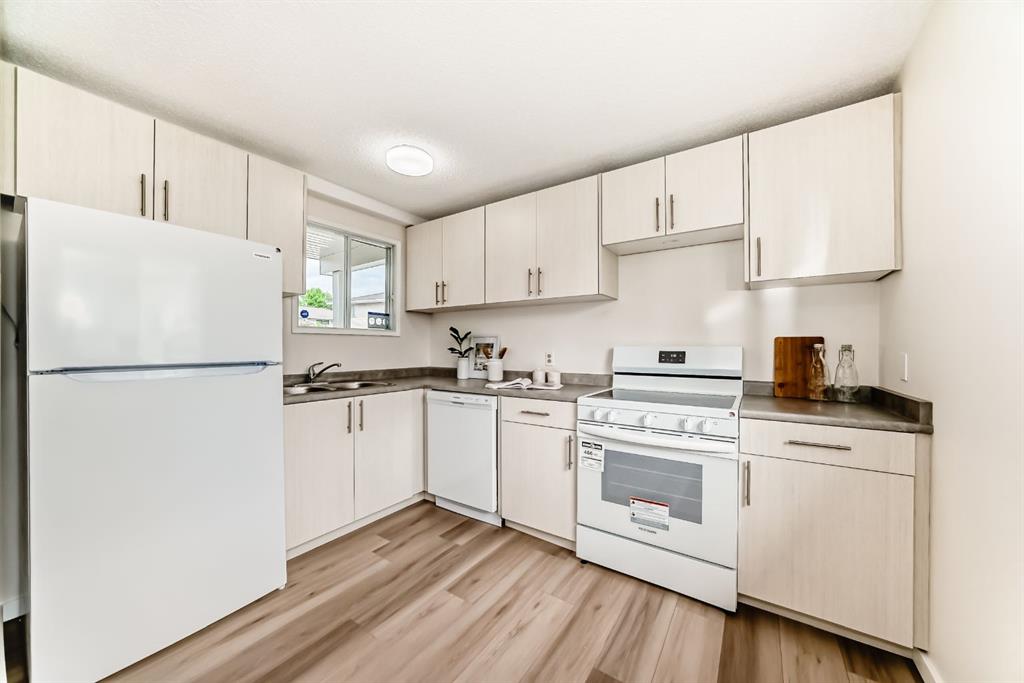 Fourth View of 66, 1155 Falconridge Drive NE, Falconridge, Calgary, Alberta, T3J1E1