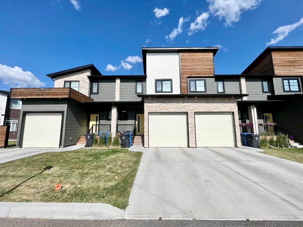 2, 482 Highlands Boulevard W, A2318238, Alberta,