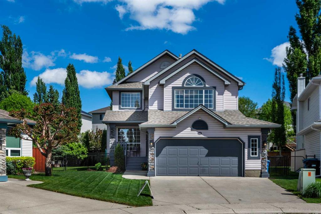 MLS® listing #111803623 for sale located at 74 Douglasview Circle SE