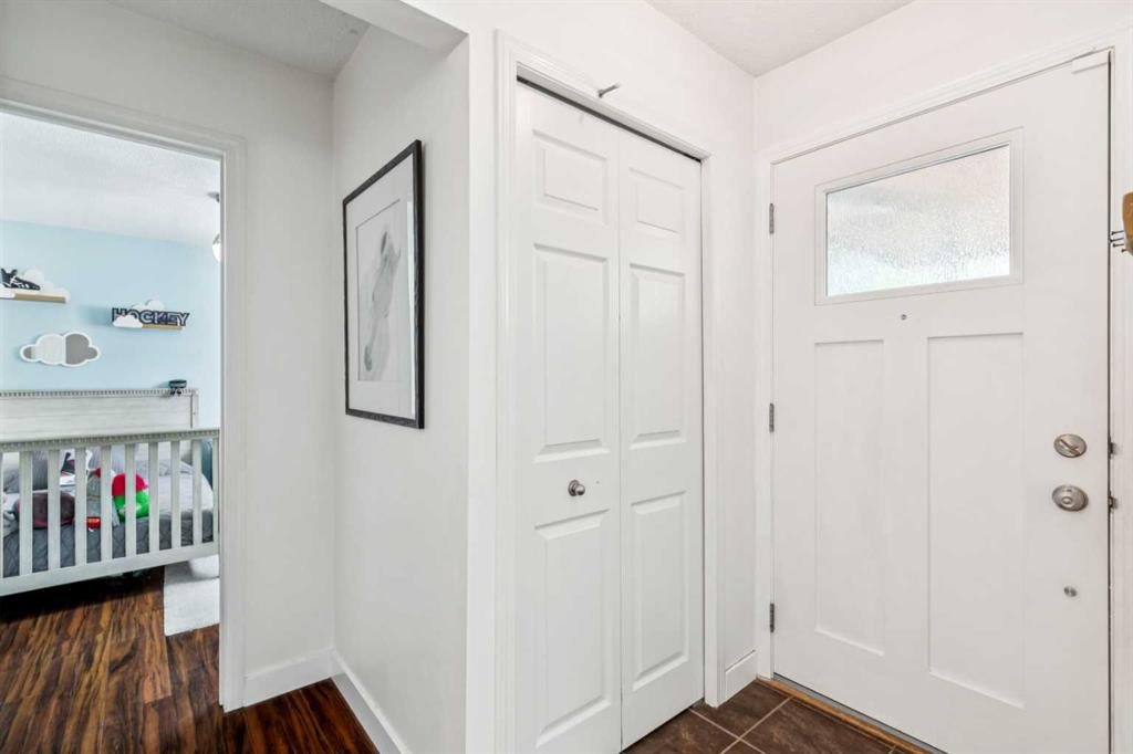 Fifth View of 12019 Canfield Green SW, Canyon Meadows, Calgary, Alberta, T2W 1V3