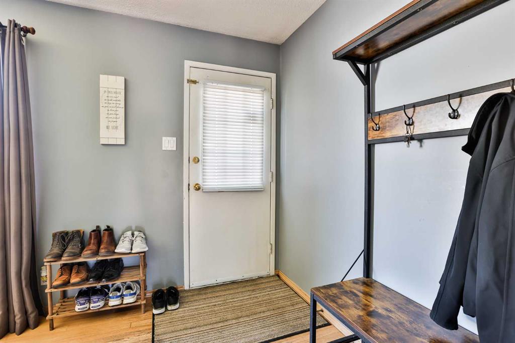 Third View of 2700 12 Avenue N, Winston Churchill, Lethbridge, Alberta, T1H 4A9