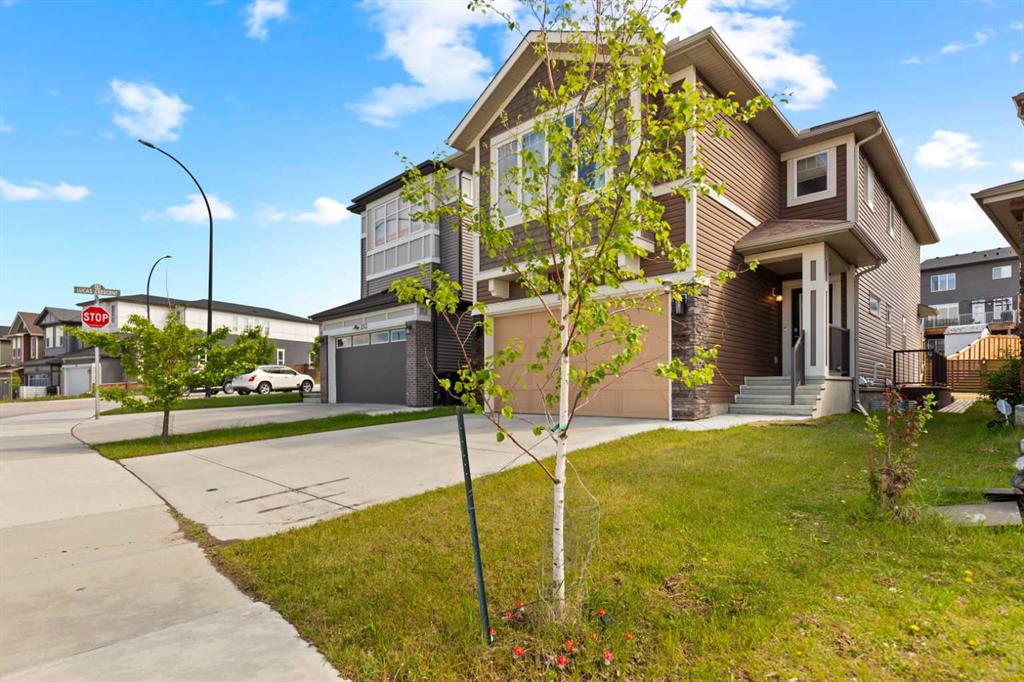 MLS® listing #111809589 for sale located at 249 Lucas Crescent NW