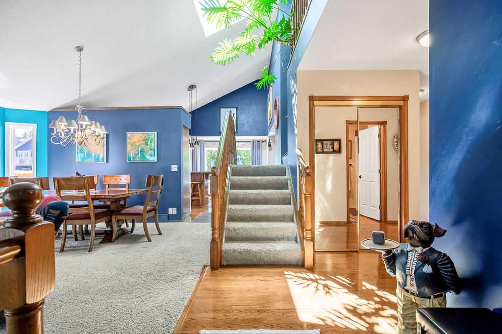 Fifth View of 1399 Sunwood Road SE, Sundance, Calgary, Alberta, T2X 2L5