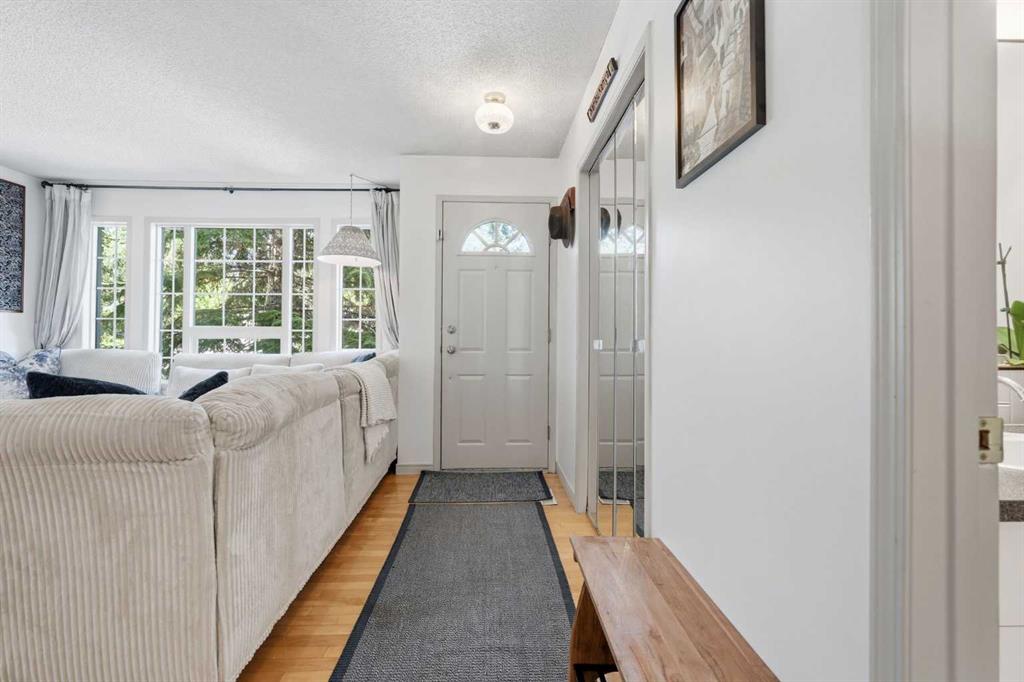 Third View of 3031 23 Avenue SW, Killarney/Glengarry, Calgary, Alberta, T3E 0J3