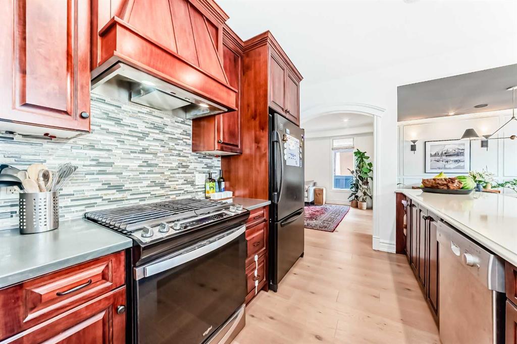 Fifth View of 3230 8 Street SW, Elbow Park, Calgary, Alberta, T2T3A6