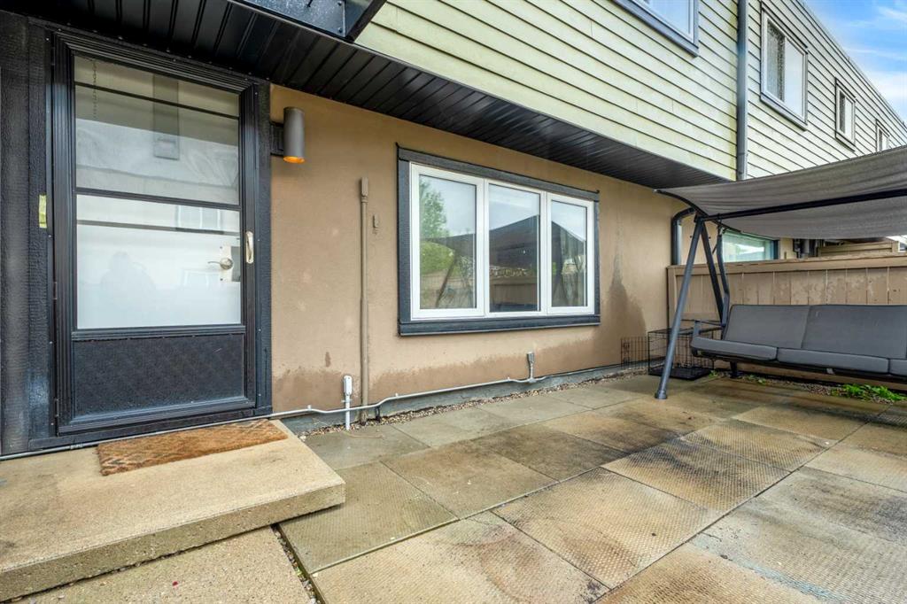 Fourth View of 101, 3809 45 Street SW, Glenbrook, Calgary, Alberta, T3E 3H4