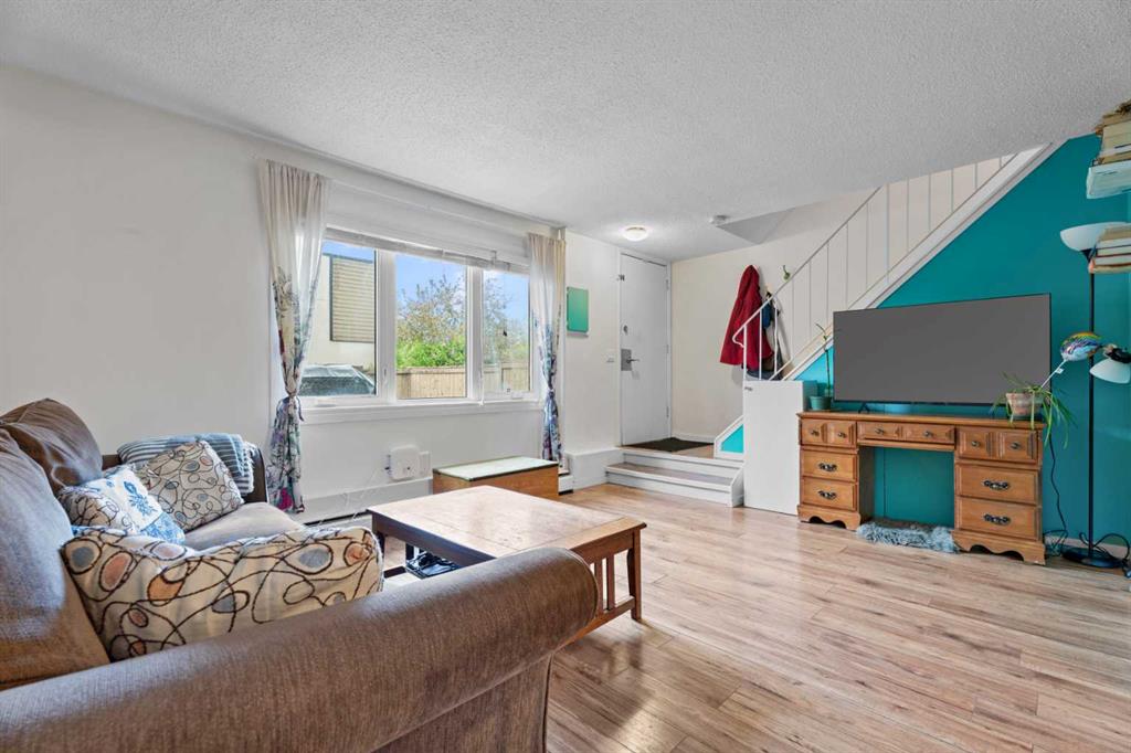 Fifth View of 101, 3809 45 Street SW, Glenbrook, Calgary, Alberta, T3E 3H4