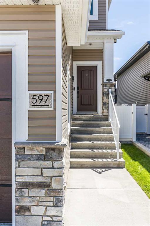 Fourth View of 597 Somerside View SE, Southland, Medicine Hat, Alberta, T1B 0R1