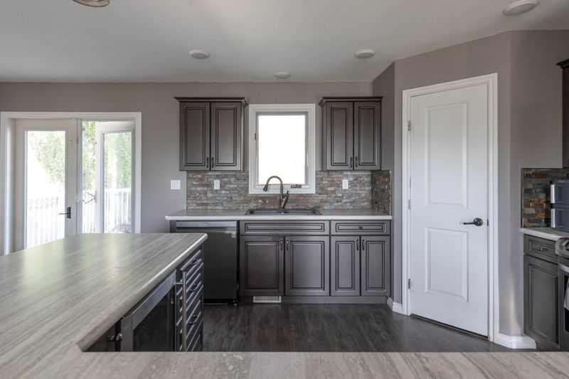 Fourth View of 19 3rd street west  , NONE, St. Walburg, Saskatchewan, S0M2T0