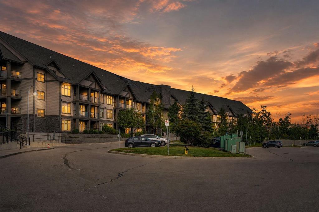 214, 15 Aspenmont Heights SW, A2318511, Alberta,