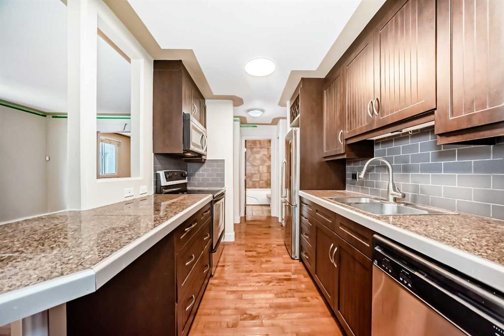 Fourth View of 205, 2417 17 Street SW, Bankview, Calgary, Alberta, T2T 4M9