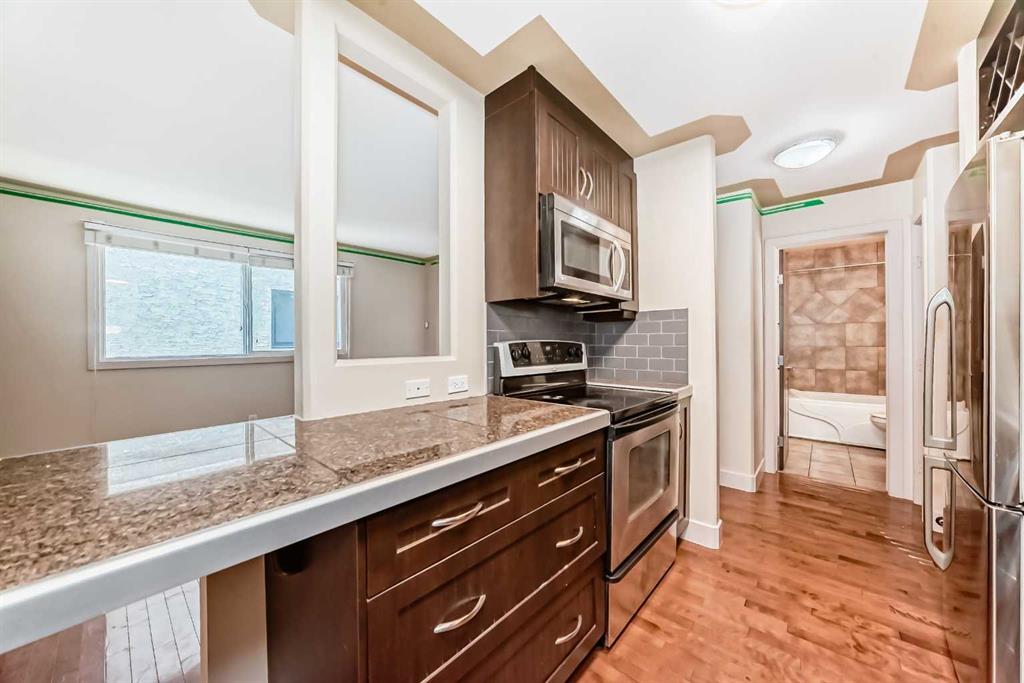 Fifth View of 205, 2417 17 Street SW, Bankview, Calgary, Alberta, T2T 4M9