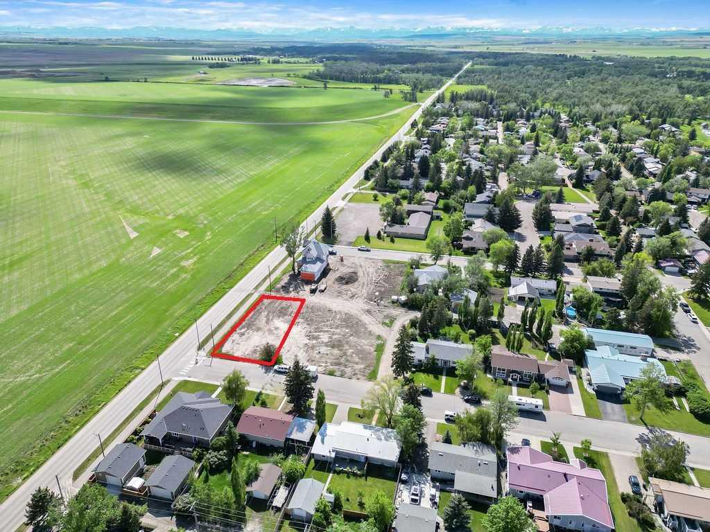 Second View of 1033 8 Street SW, McLaughlin Meadows, High River, Alberta, T1V 1A9