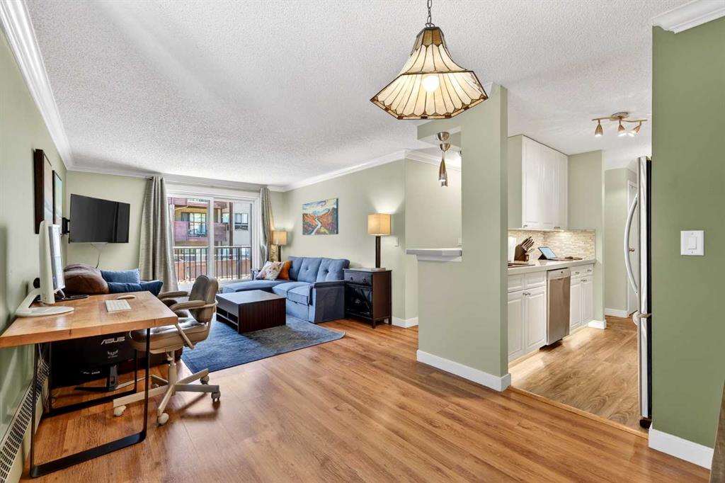 Third View of 203, 727 56 Avenue SW, Windsor Park, Calgary, Alberta, T2V 4Z8