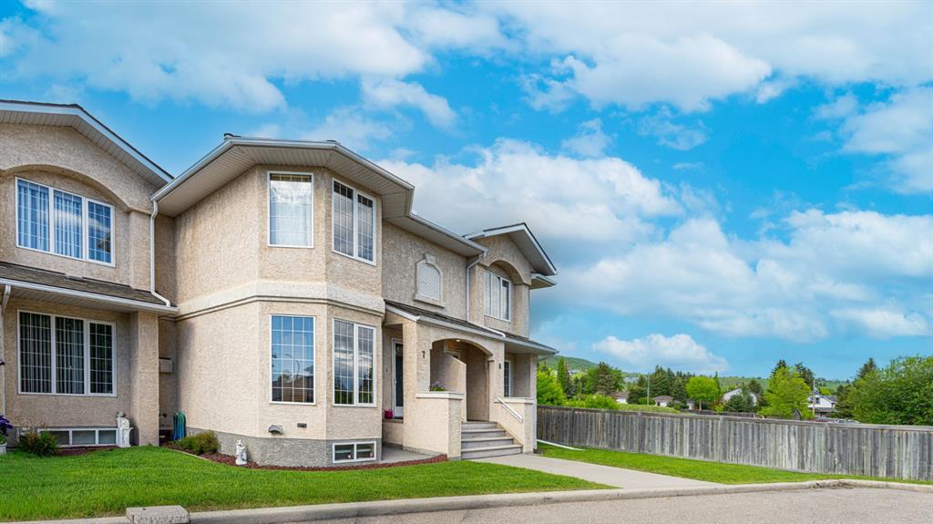Fourth View of 8, 120 Ross Avenue , East End, Cochrane, Alberta, T4C 2E5