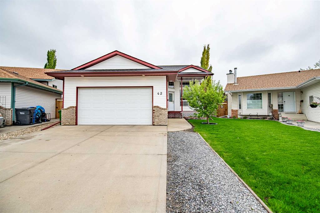 42 Logan Close , A2318669, Alberta,