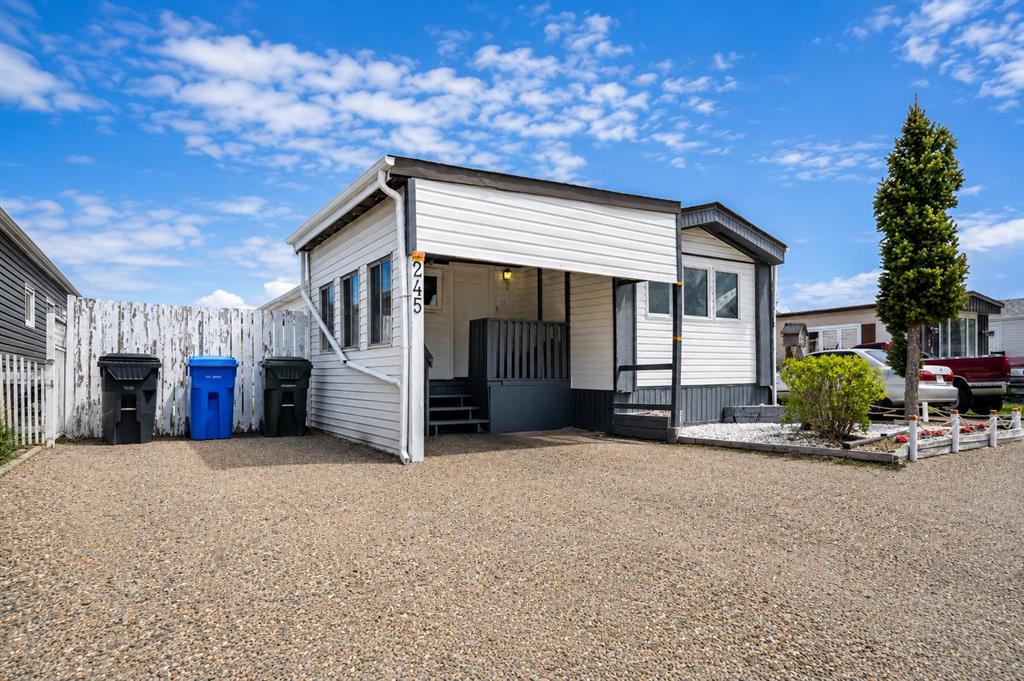 Third View of 245 Fleet Street SW, SW Hill, Medicine Hat, Alberta, T1A7Z4