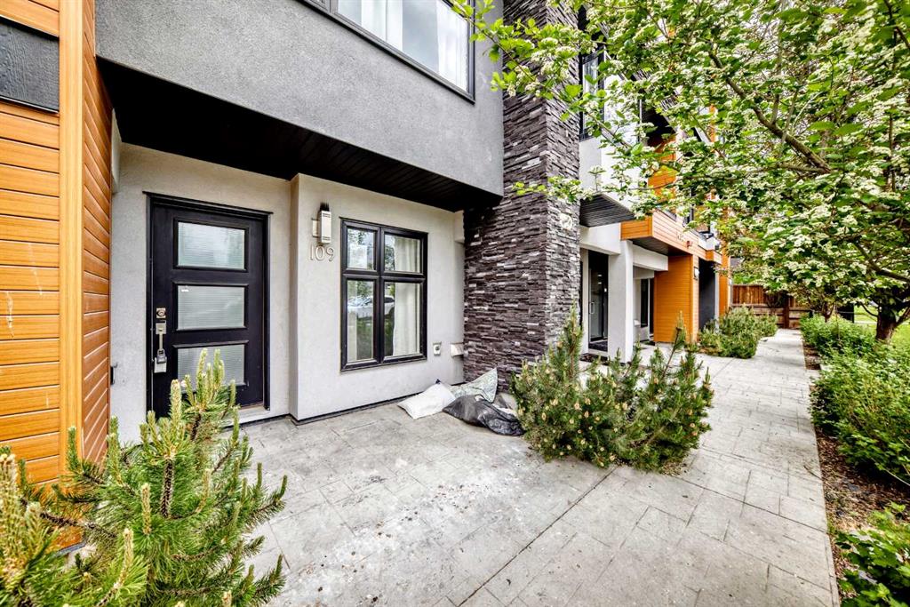 Fourth View of 109, 1632 20 Avenue NW, Capitol Hill, Calgary, Alberta, T2M 1G8