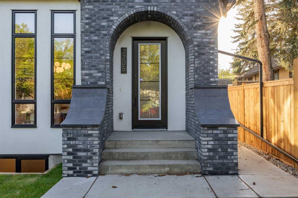 Fourth View of 2205 26A Street SW, Killarney/Glengarry, Calgary, Alberta, T3E 2C2