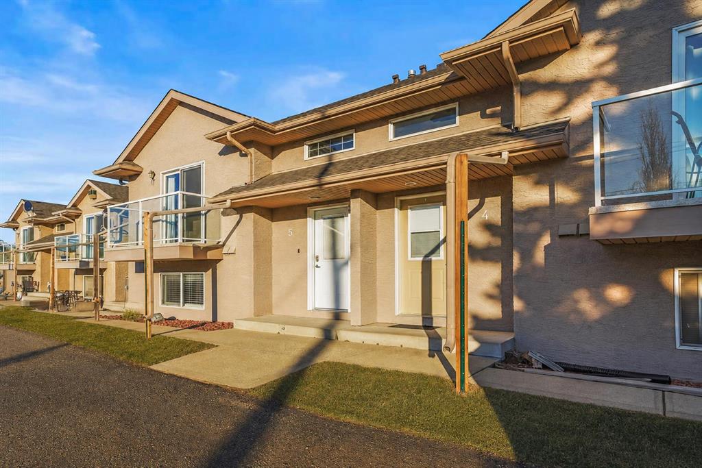 Second View of 5, 4626 44 Street , Palo, Sylvan Lake, Alberta, T4S 1W7