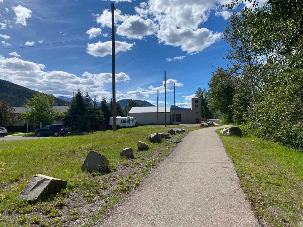 Fourth View of 3, 2135 128 Street , NONE, Blairmore, Alberta, T0K 0E0