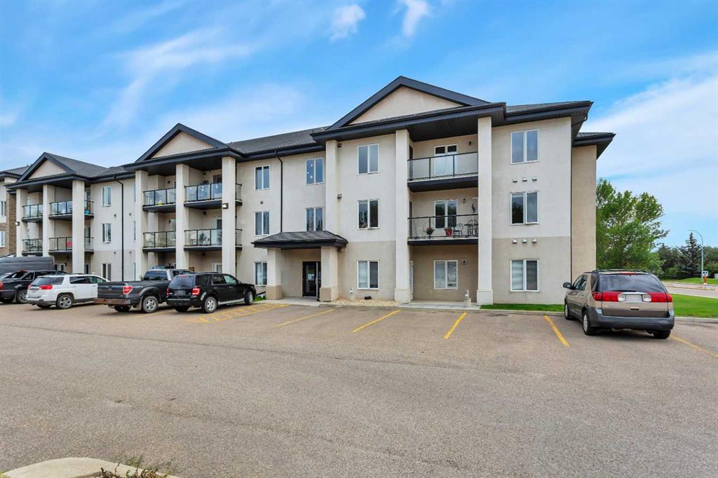 Third View of 301, 80A Kelloway Crescent , Kentwood East, Red Deer, Alberta, T4P 4G7