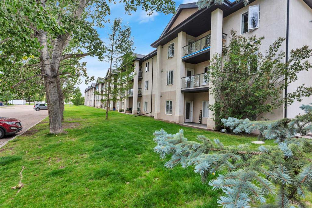 Fourth View of 301, 80A Kelloway Crescent , Kentwood East, Red Deer, Alberta, T4P 4G7