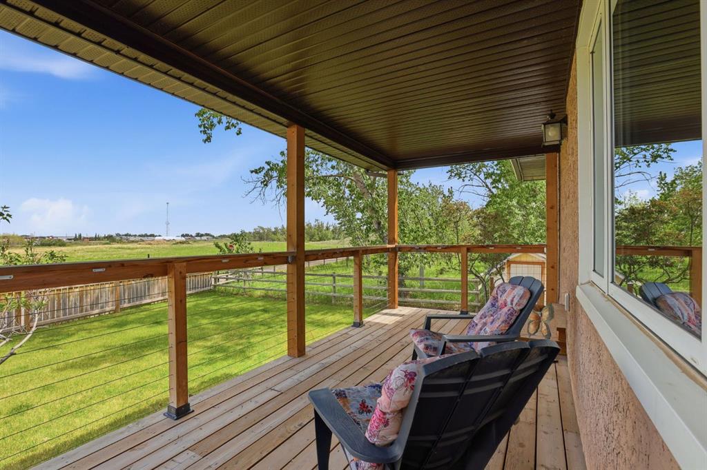 34 Oak Avenue , A2318836, Alberta,