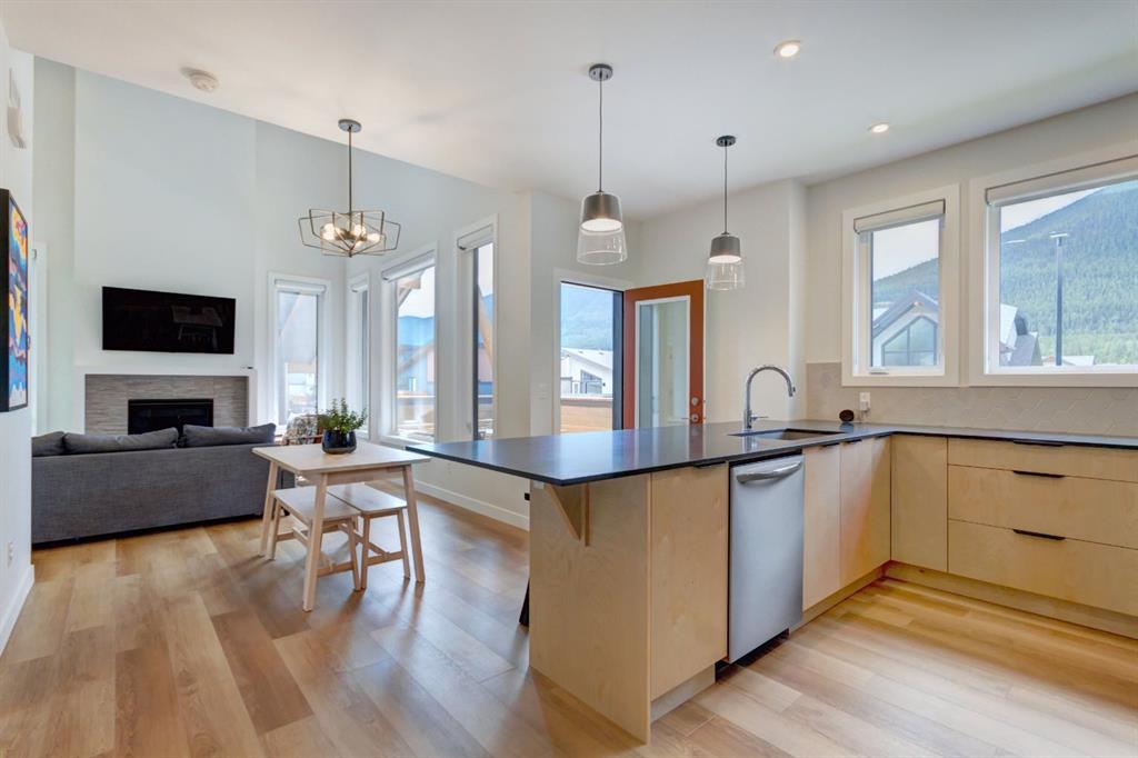 Fourth View of 304G, 209 Stewart Creek Rise , Three Sisters, Canmore, Alberta, T1W0N9