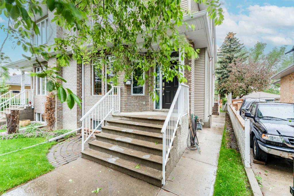 256 43 Avenue NW, A2318922, Alberta,