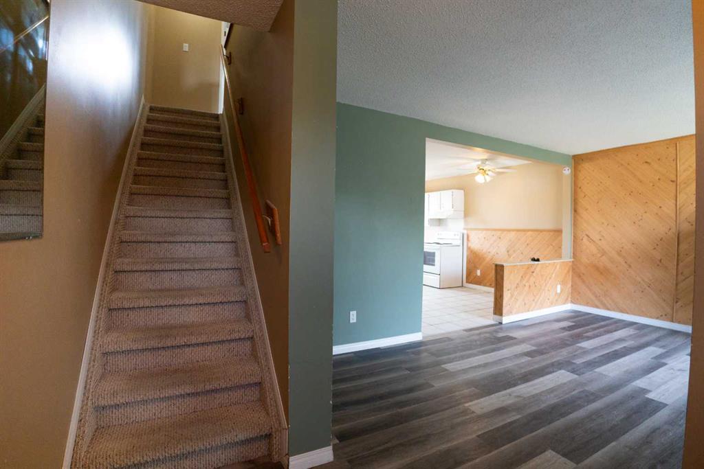 Third View of 10012 79 Avenue , South Patterson Place, Grande Prairie, Alberta, T8V4E8