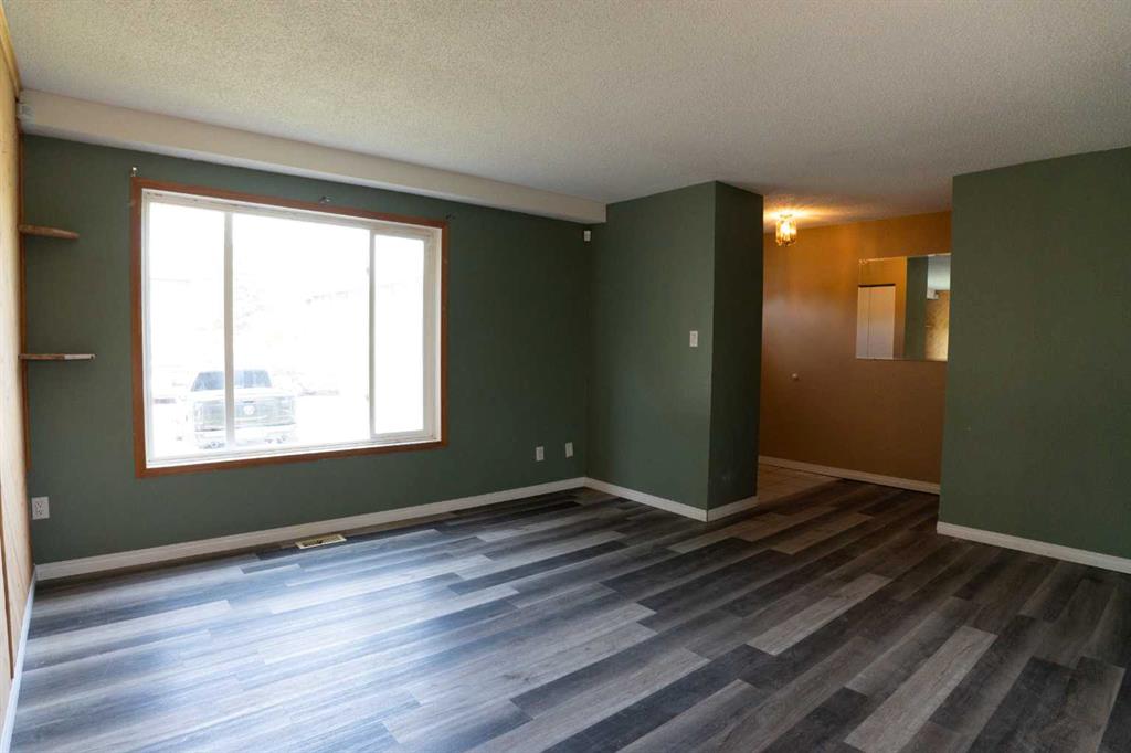 Fourth View of 10012 79 Avenue , South Patterson Place, Grande Prairie, Alberta, T8V4E8