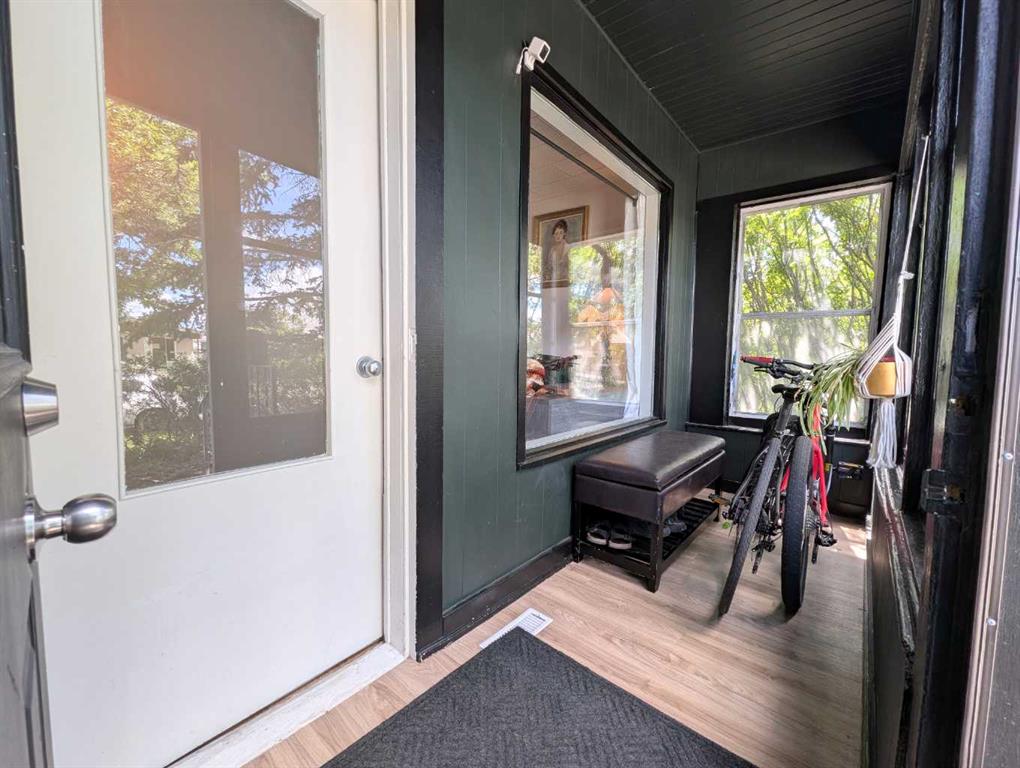 Fourth View of 421 12 Street N, Senator Buchanan, Lethbridge, Alberta, T1H 2G6