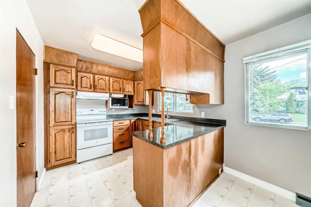 Fifth View of 1228 Rosehill Drive NW, Rosemont, Calgary, Alberta, T2K 1M1