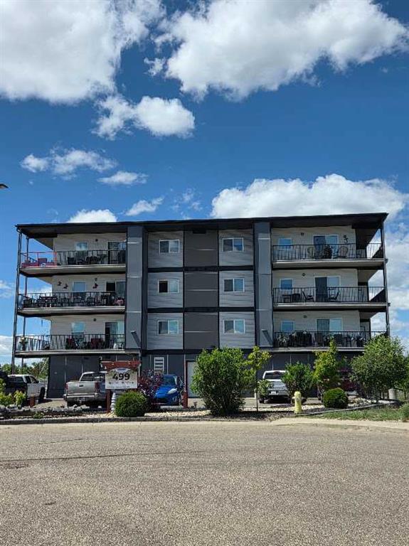 201, 499 Meadow Lake Court E, A2318988, Alberta,