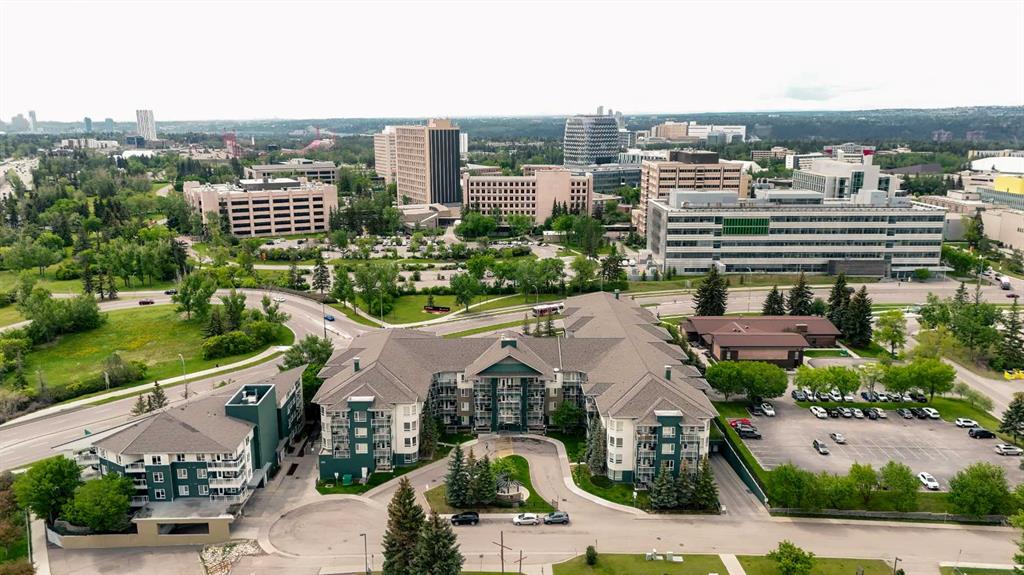 Second View of 231, 3111 34 Avenue NW, Varsity, Calgary, Alberta, T2N 4V8