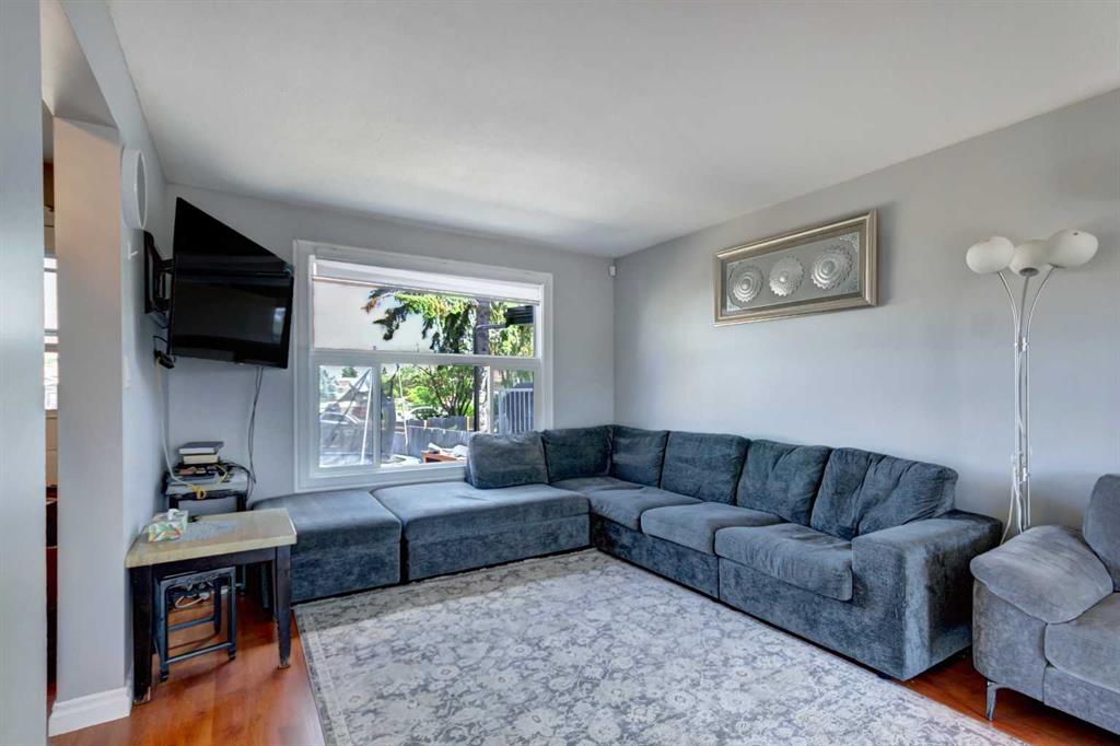 Fifth View of 131 Dovertree Place SE, Dover, Calgary, Alberta, T2B 2K3
