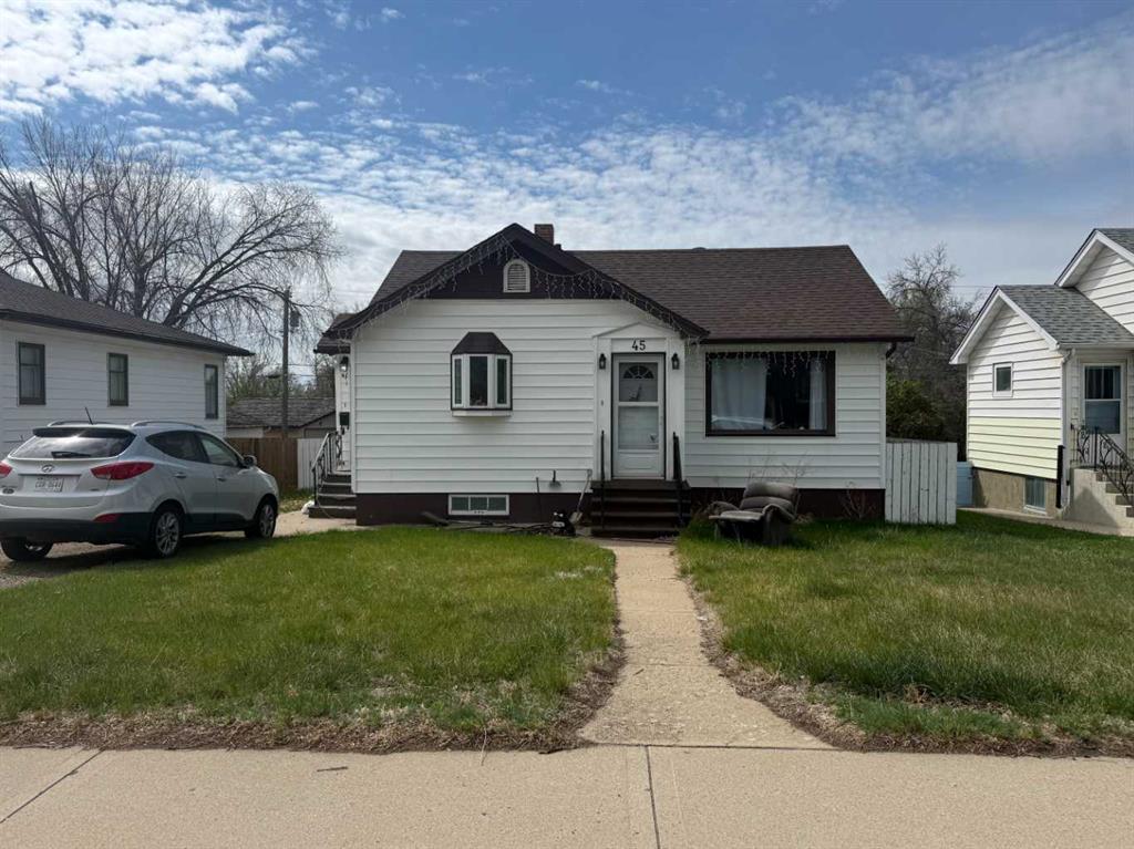 Second View of 45 4 Street SW, SW Hill, Medicine Hat, Alberta, T1A4C9