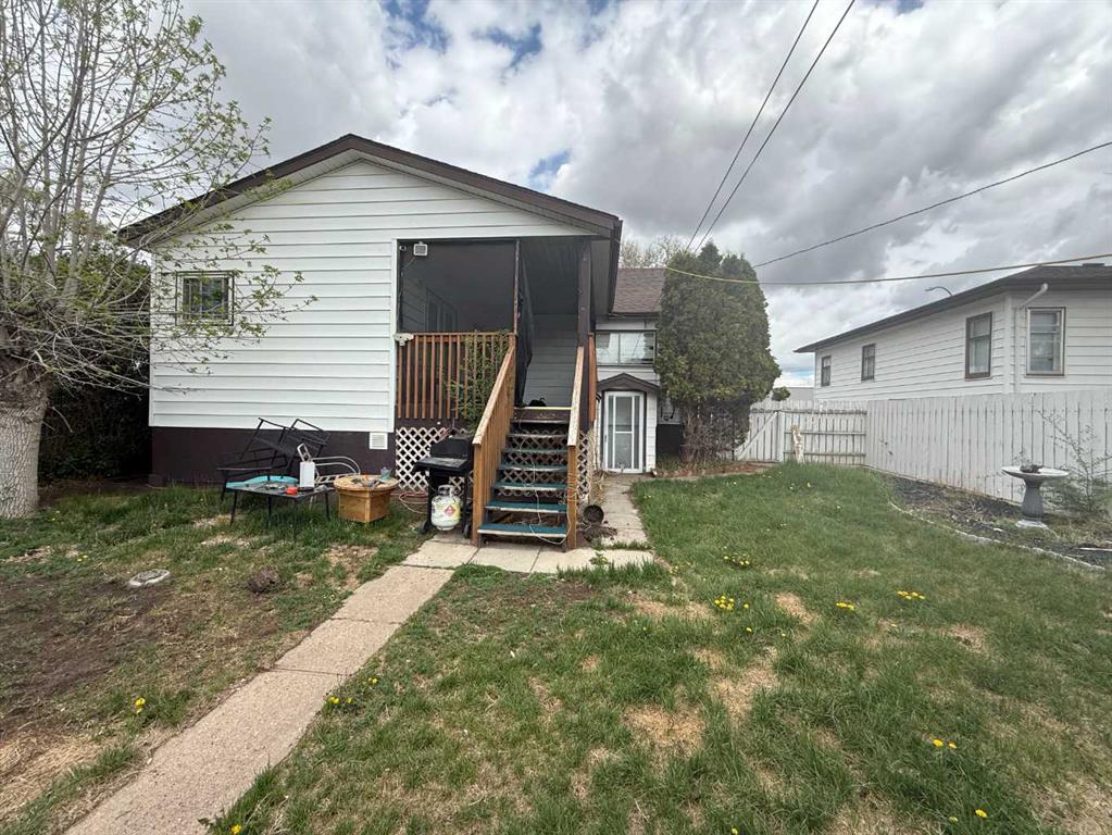 Third View of 45 4 Street SW, SW Hill, Medicine Hat, Alberta, T1A4C9