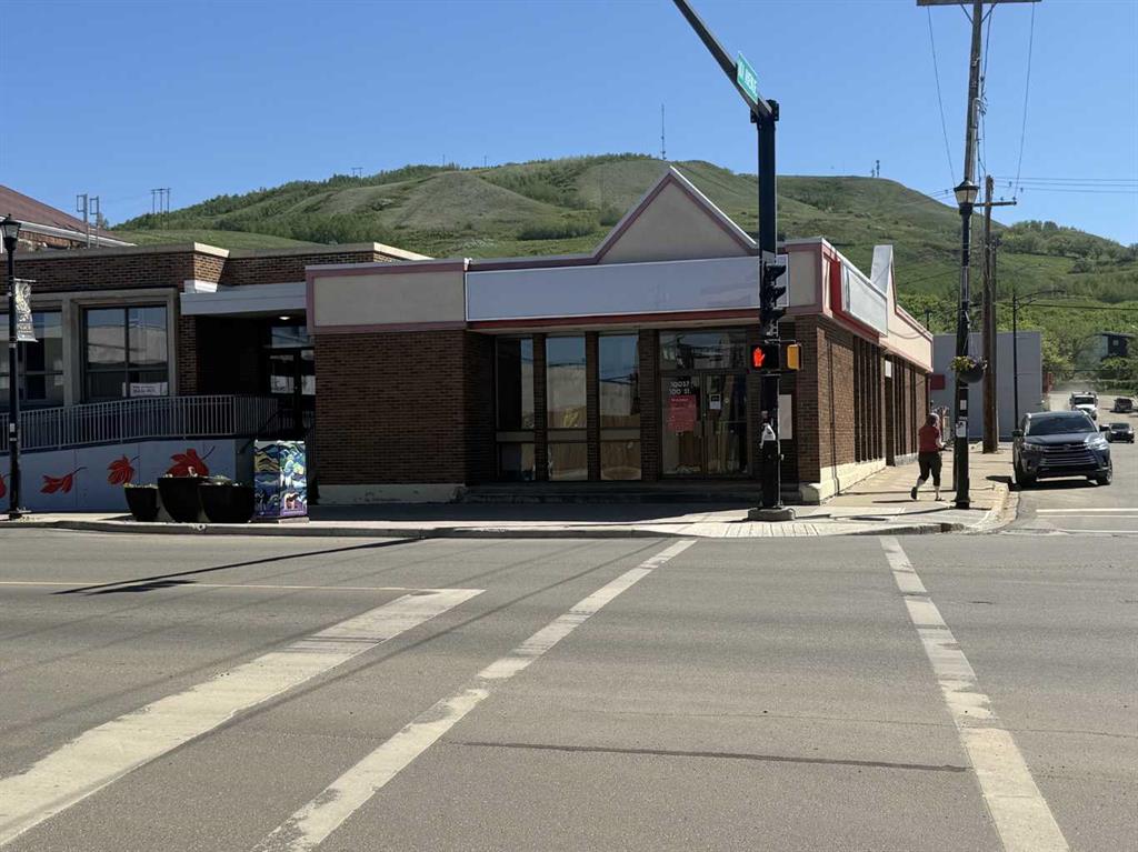 Second View of 10037 100  , Downtown, Peace River, Alberta, T8S1S5