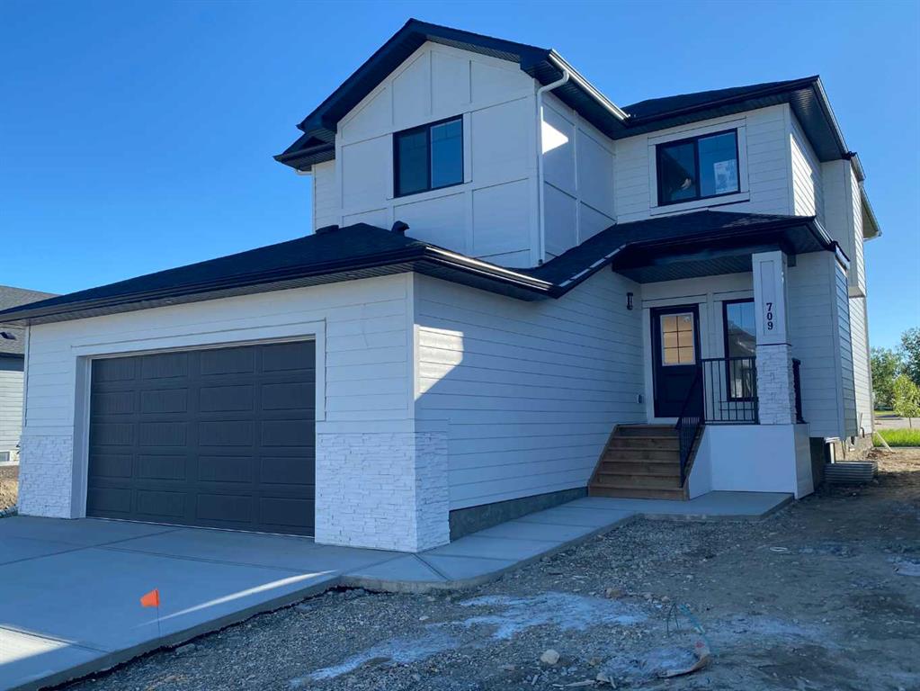 709 MANDALAY Avenue NW, A2319109, Alberta,