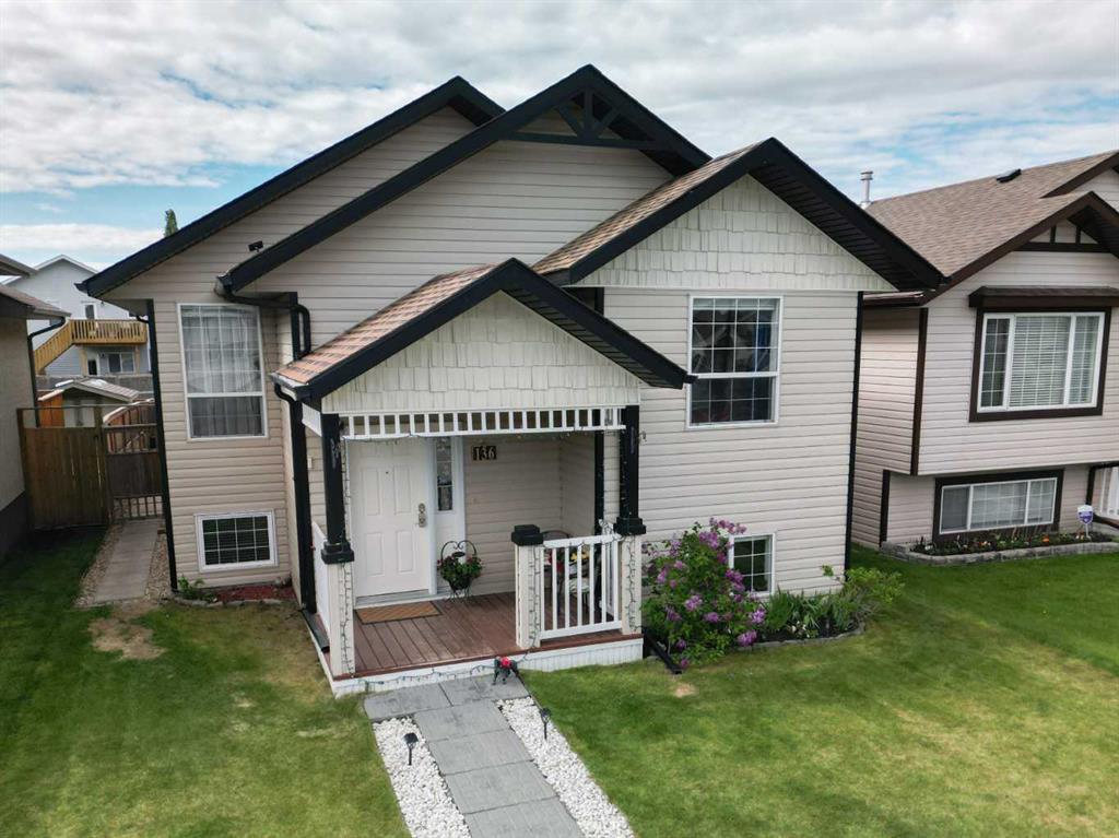 Second View of 136 Lanterman Close , Lonsdale, Red Deer, Alberta, T4N 3N8